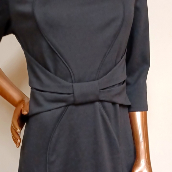 VF Show Shape Shifting Black Dress - Picture 2 of 4